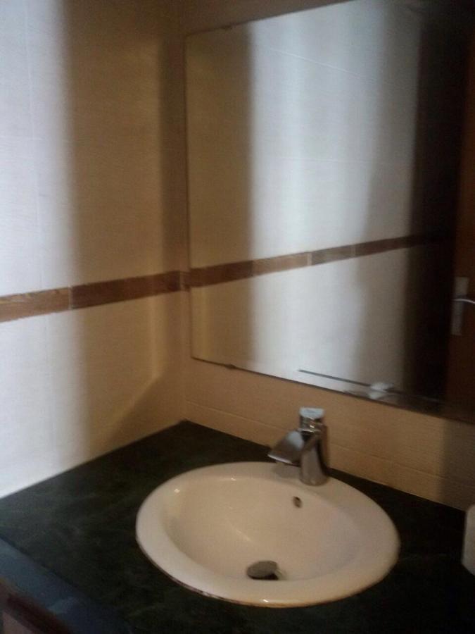Apartment 2 Bedrooms In Hassan ラバト エクステリア 写真